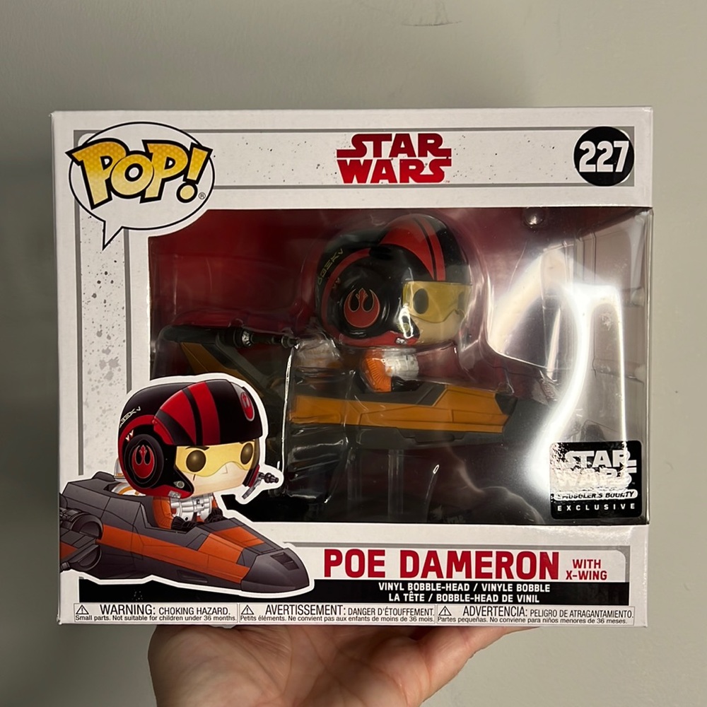 Poe Dameron Funko Pop Vinyl with X-Wing Smugglers Bounty Exclusive NIB